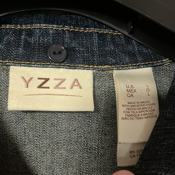 Large jean jacket - Picture 3 of 5